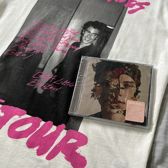 NEW Shawn Mendes T shirt + CD - Picture 3 of 8